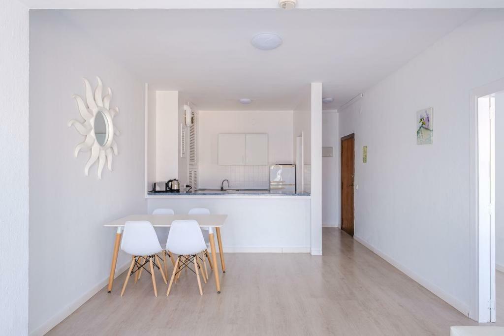 Jacaranda Apartments & Studios Es Canar  Luaran gambar