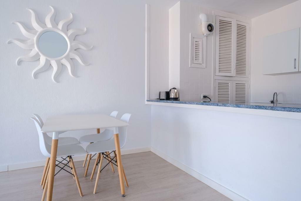 Jacaranda Apartments & Studios Es Canar  Luaran gambar