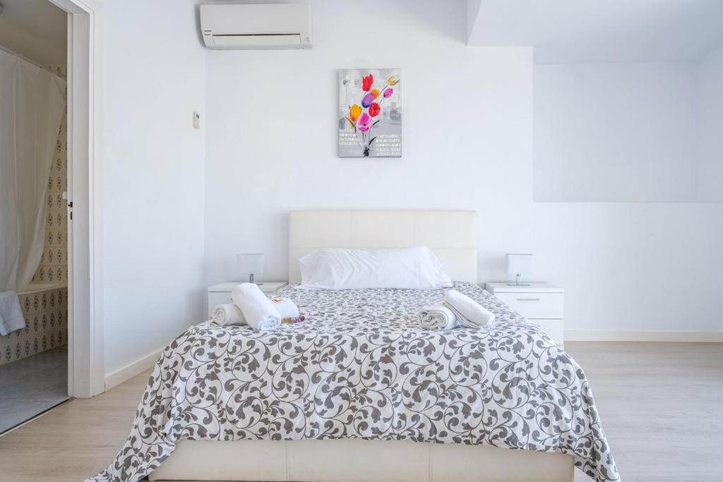 Jacaranda Apartments & Studios Es Canar  Luaran gambar